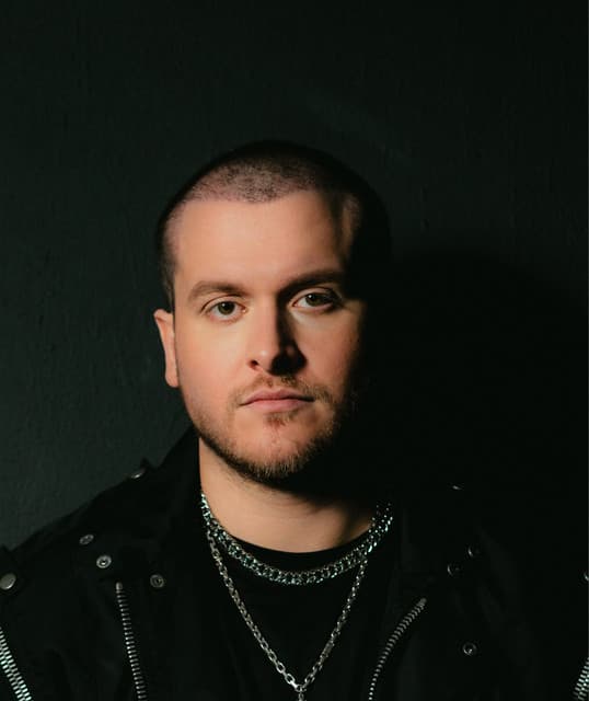 Foto do artista Bruno Martini