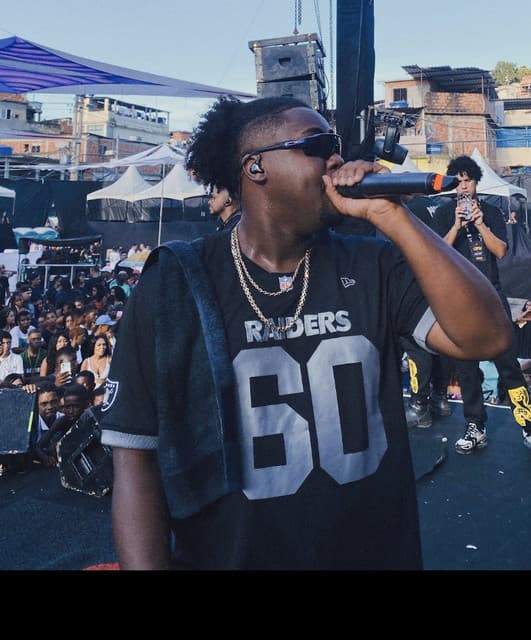 Foto do artista Oliveira