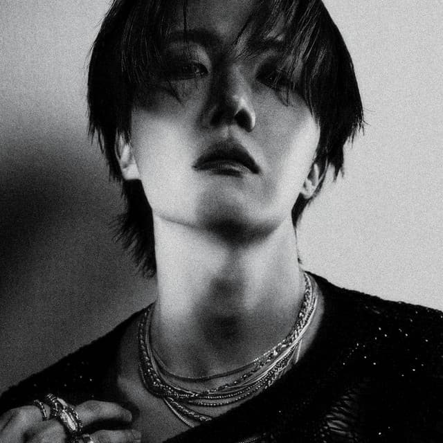 Foto do artista j-hope