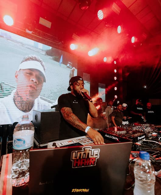 Foto do artista Felipe Rosa