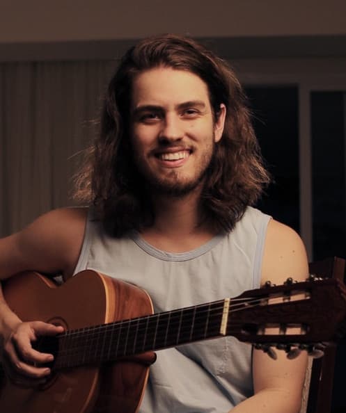 Foto do artista Rapha Renó