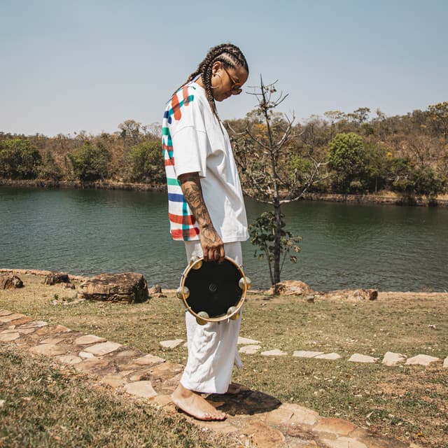 Foto do artista Larissa Umaytá