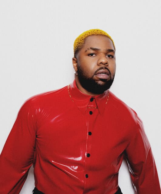 Foto do artista MNEK