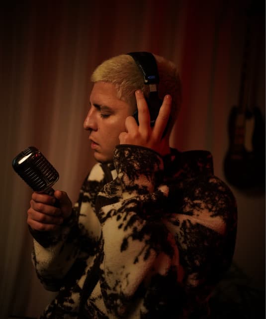 Foto do artista D' Lucca