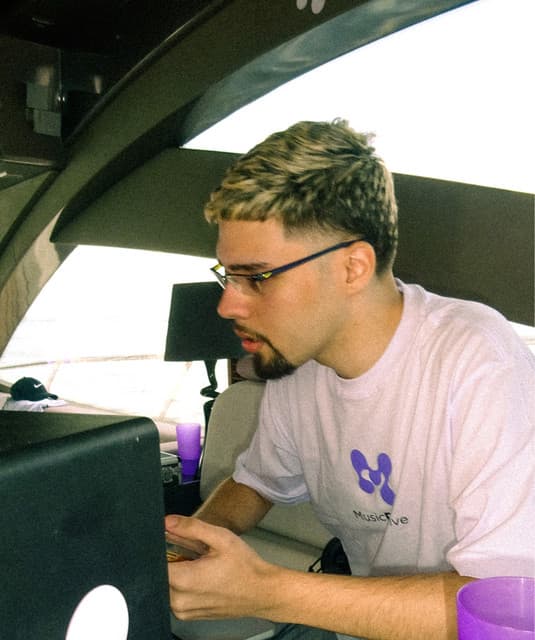 Foto do artista Pedro Apoema