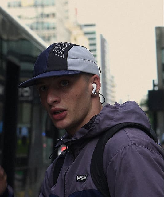 Foto do artista Petrilli