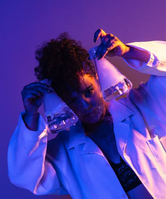 Foto do artista Laura Sette