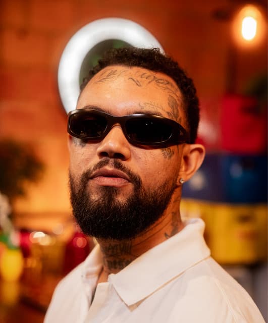 Foto do artista Luiz Lins