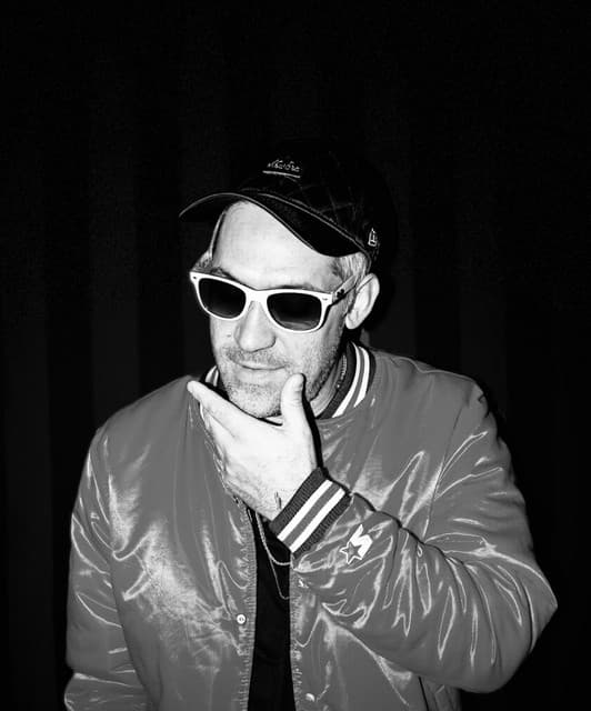 Foto do artista Parmi