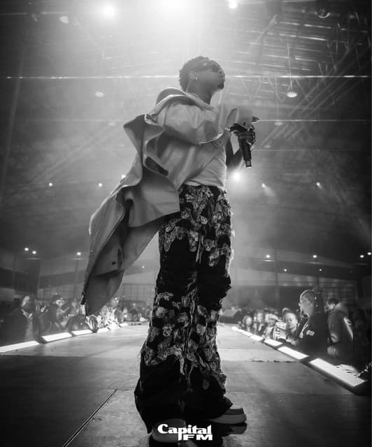 Foto do artista Bobby V.