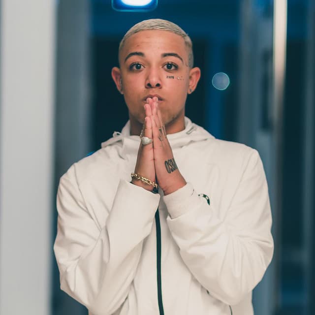 Foto do artista MC Alê